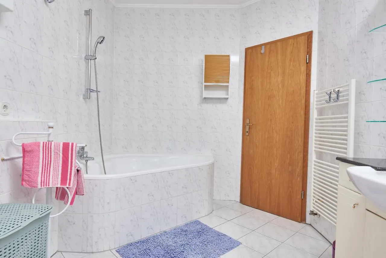 Apartments Lovric With Sea View Kastela Croatia