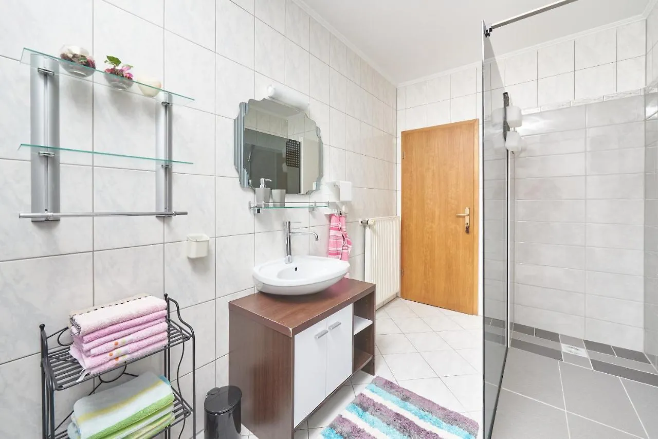 Apartments Lovric With Sea View Kastela