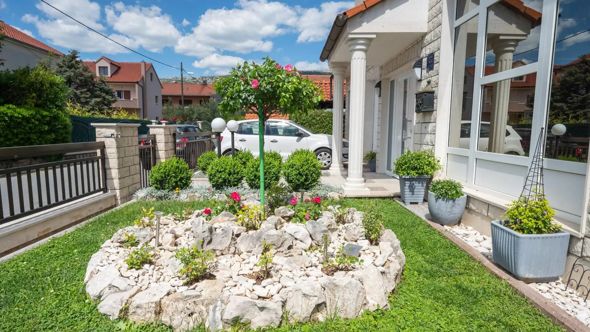 Apartments Lovric With Sea View Kastela