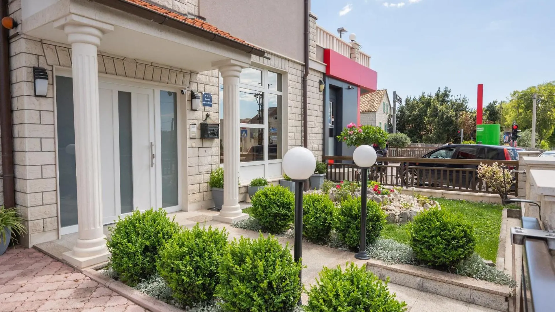 Apartments Lovric With Sea View Kastela Croatia