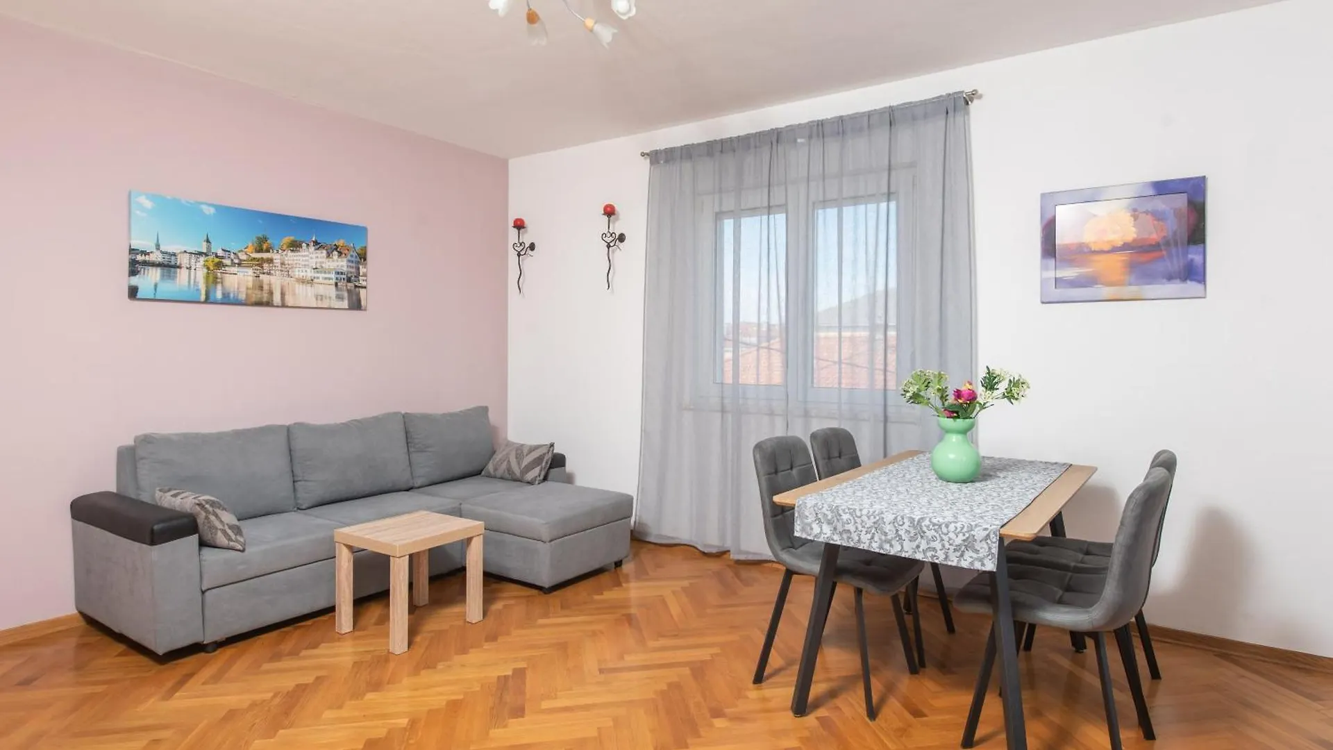 Apartments Lovric With Sea View Kastela Croatia
